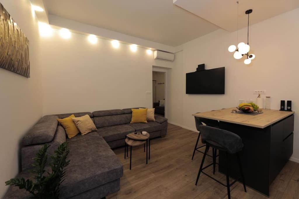 Tata Apartment Split Exteriér fotografie